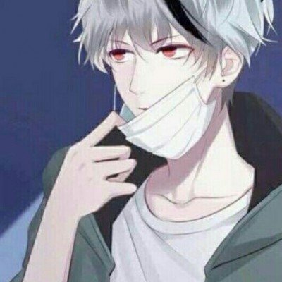 陈瑶下班戴者来女送的镯子